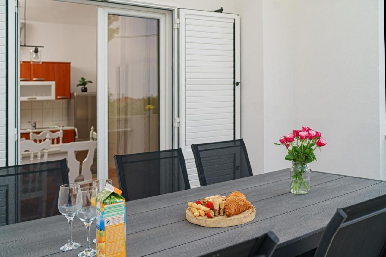 Apartman Rusula Vodice Exterior photo